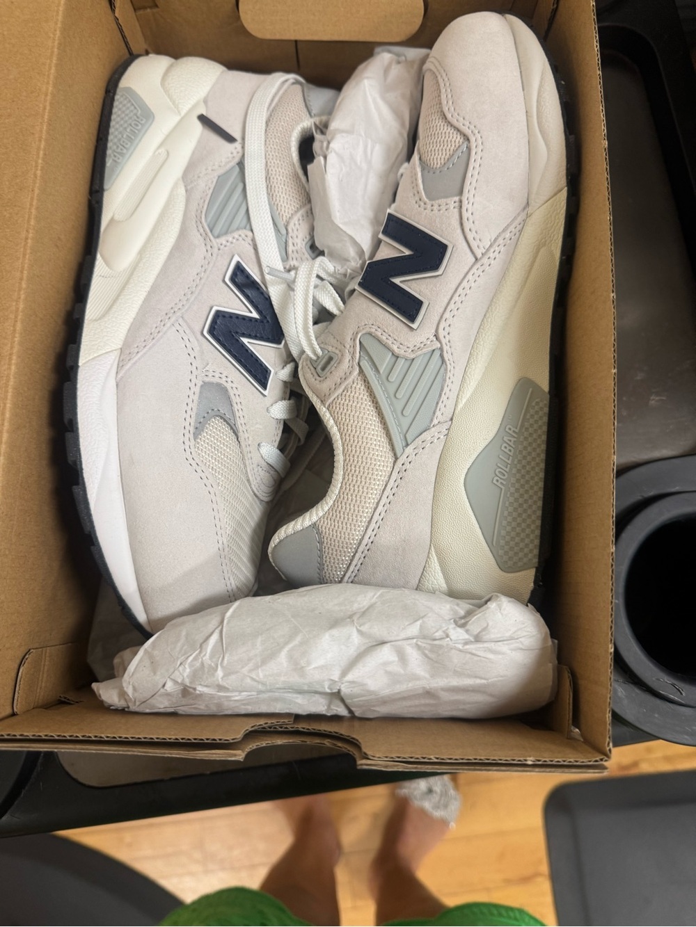 New Balance woman’s Sneakers in Light Gray, White & Navy Accent - Picture 2 of 3